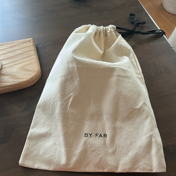 BY FAR Yellow Ari Slides - Picture 13 of 13